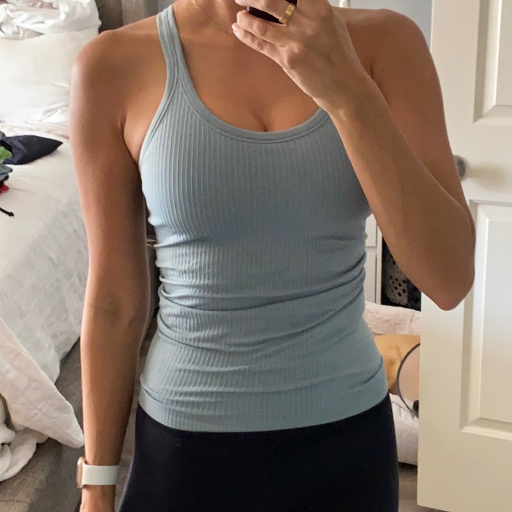Lululemon tank